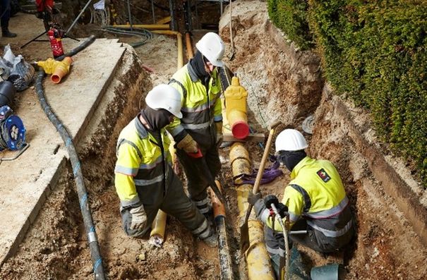 Enexis netbeheer: Bouwen Bouwen Bouwen.